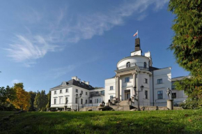 Schlosshotel Burg Schlitz, Hohen Demzin